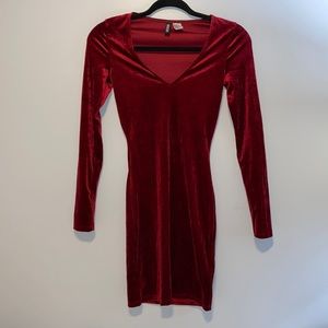 H&M red velvet long sleeve mini dress